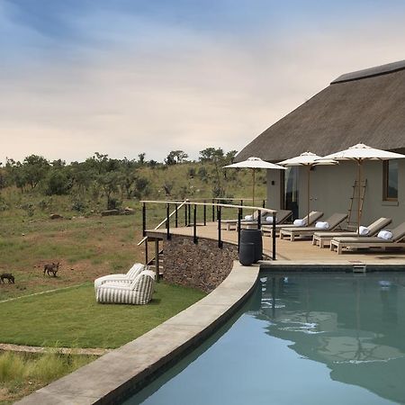 Mhondoro Safari Lodge & Villa ヴェルハヴォンデン・ゲーム・リザーブ エクステリア 写真