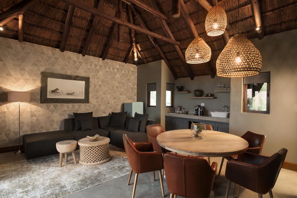 Mhondoro Safari Lodge & Villa ヴェルハヴォンデン・ゲーム・リザーブ エクステリア 写真