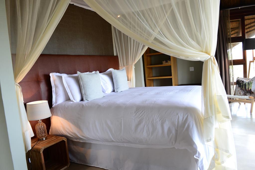 Mhondoro Safari Lodge & Villa ヴェルハヴォンデン・ゲーム・リザーブ エクステリア 写真