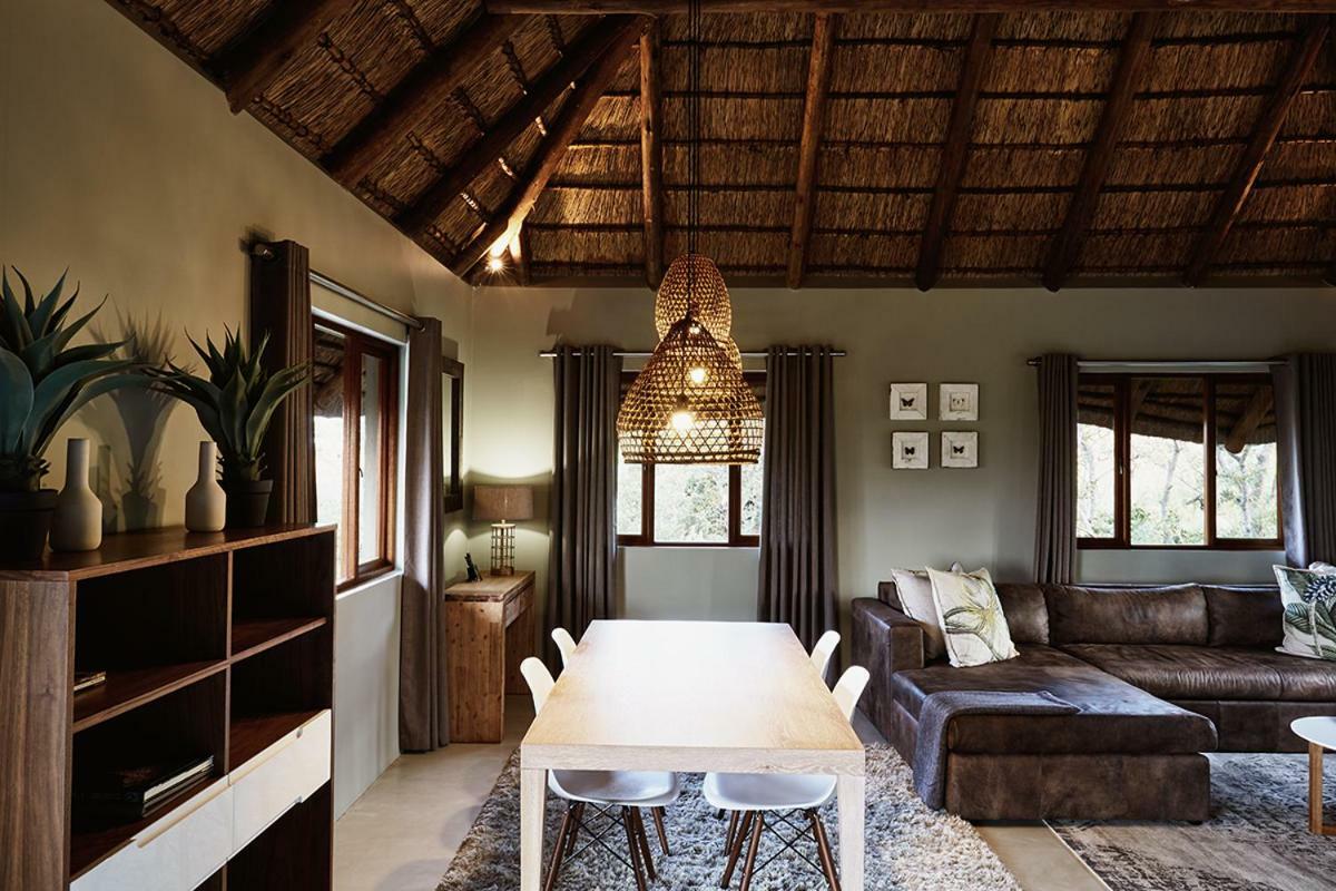 Mhondoro Safari Lodge & Villa ヴェルハヴォンデン・ゲーム・リザーブ エクステリア 写真